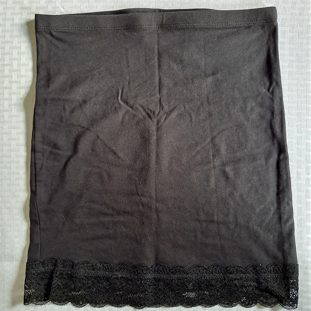 H&M black tight mini skirt NWOT